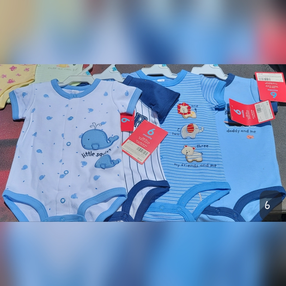 Baby clothes size 6 months